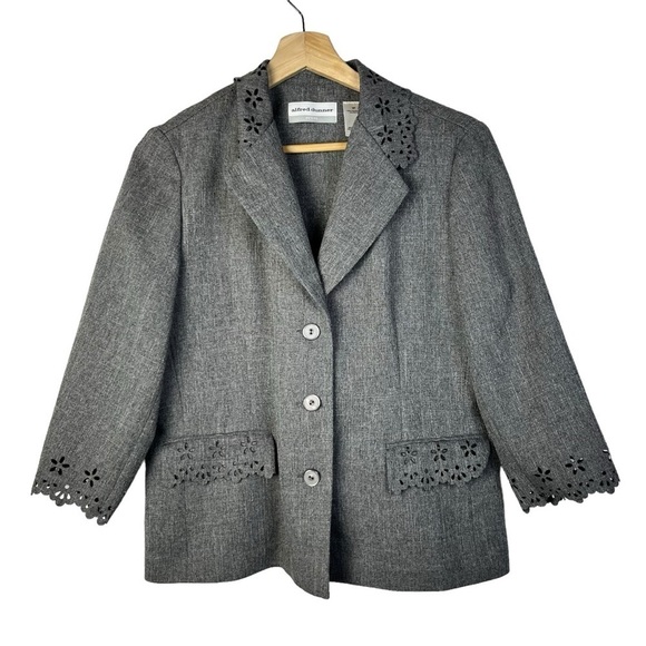 Alfred Dunner Petite Light Gray Laser Cut Floral Button Front Suit Blazer 6P - Picture 1 of 5